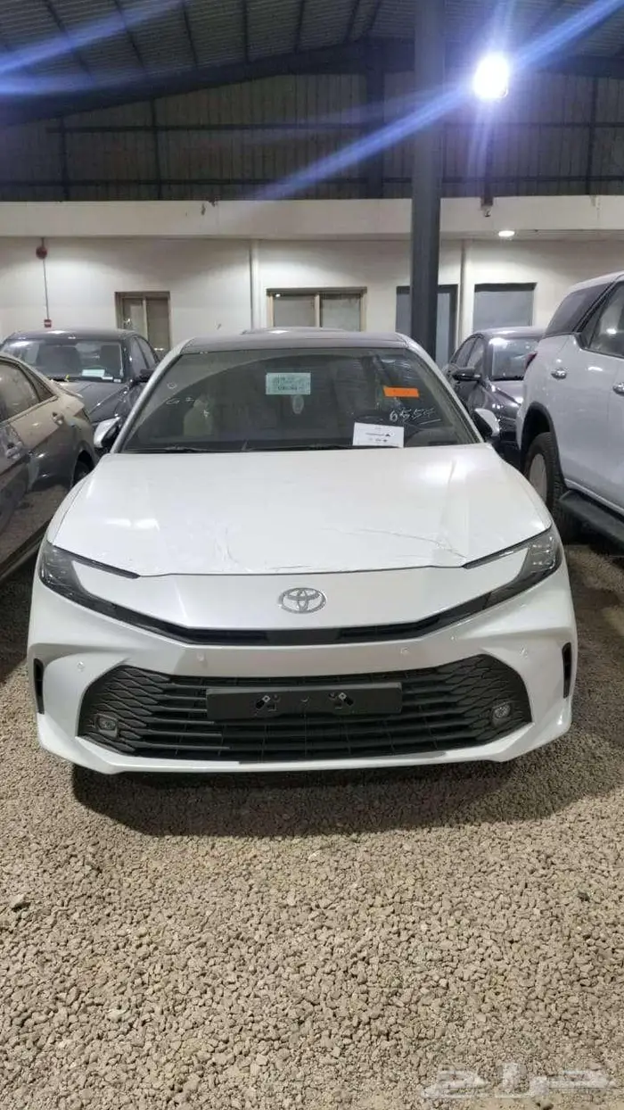 تويوتا كامري LE هايبرد 2025 سعودي عبد اللطيف جميل 7