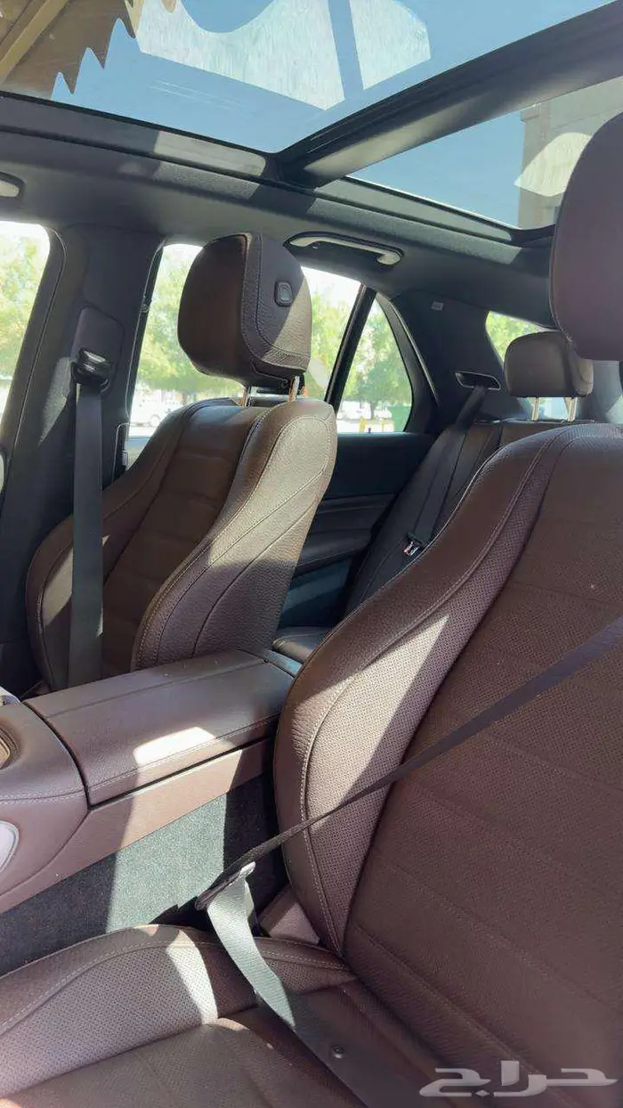 للبيع   مرسيدس GLE 450 AMG موديل 2023 ( منوة للمستخدم ) 4