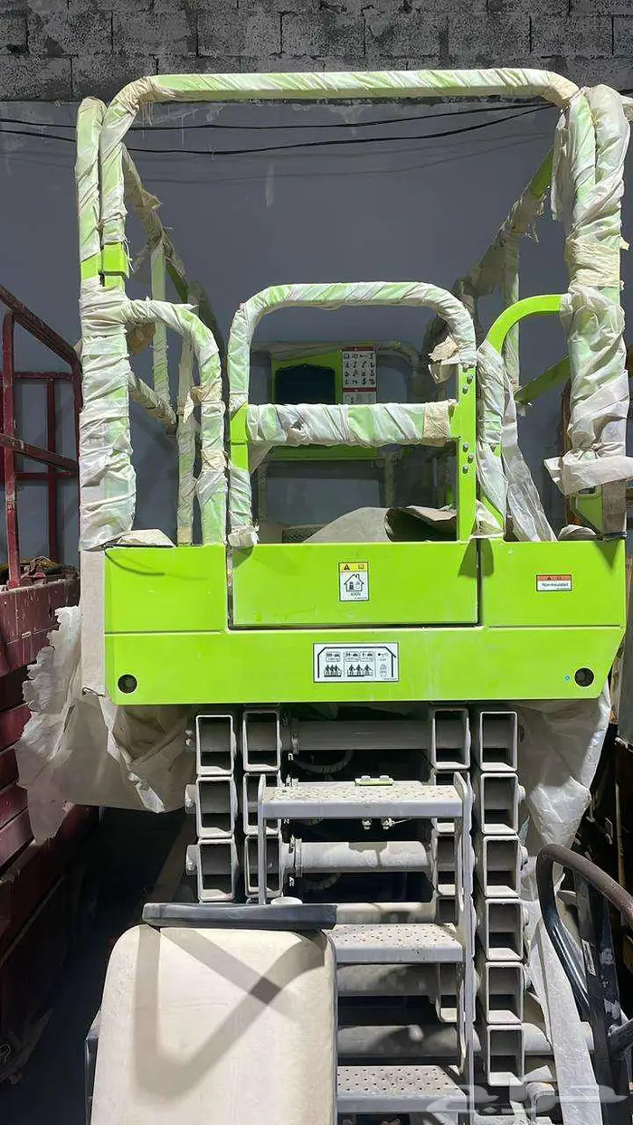 سيزر لفت للايجار من 8متر الى 18 متر كهرباء وديزل سيزرلفت 4