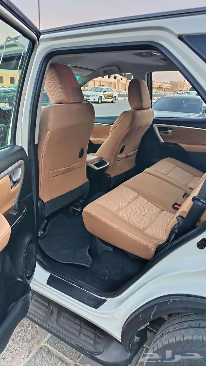 تويوتا فورتشنر 2018 11