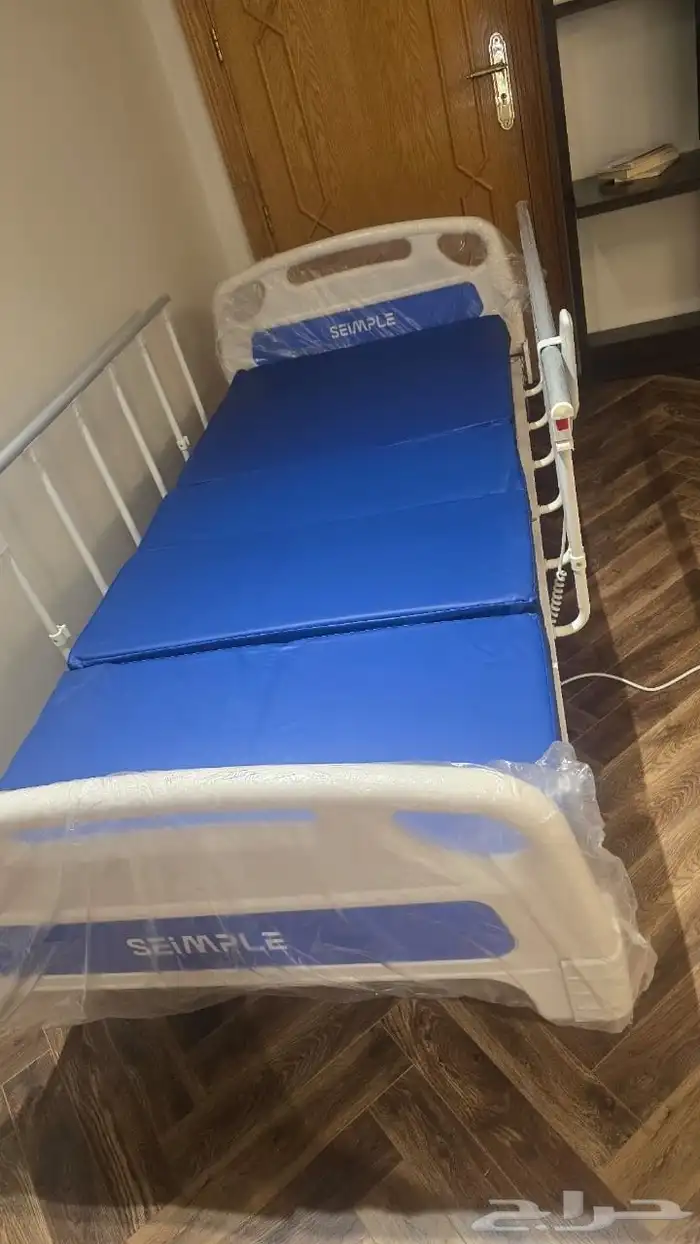 سرير طبي كهربائي شبه جديد 1
