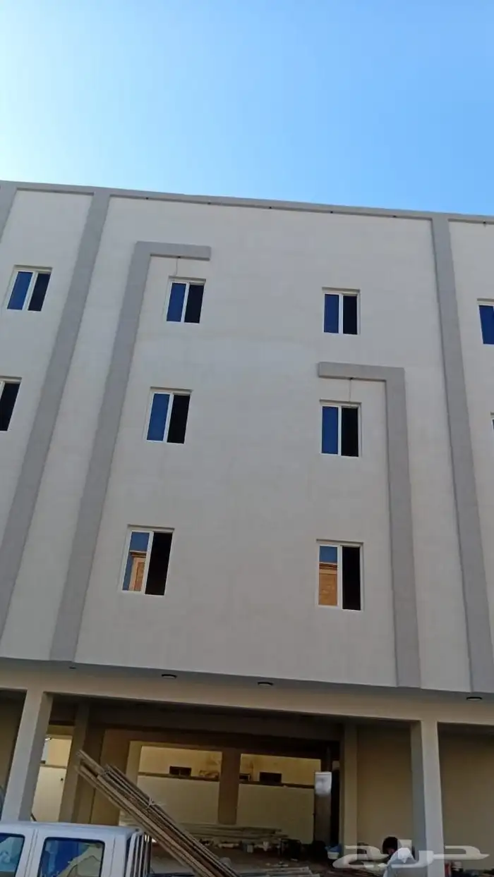 للاجار عمارة تتكون من 30غرفه للشركات والمؤسسات حي الضباب 1