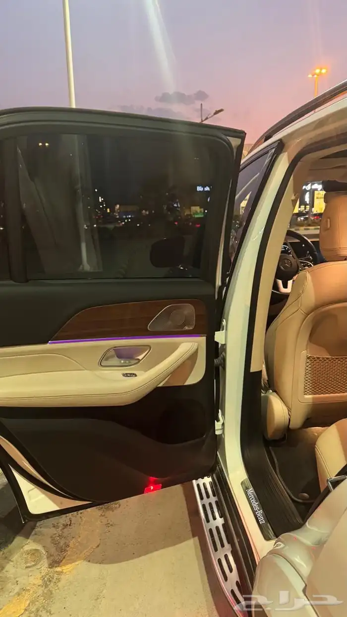 مرسيدس GLE 350 AMG ممشى قليل وبحالة الوكاله 16