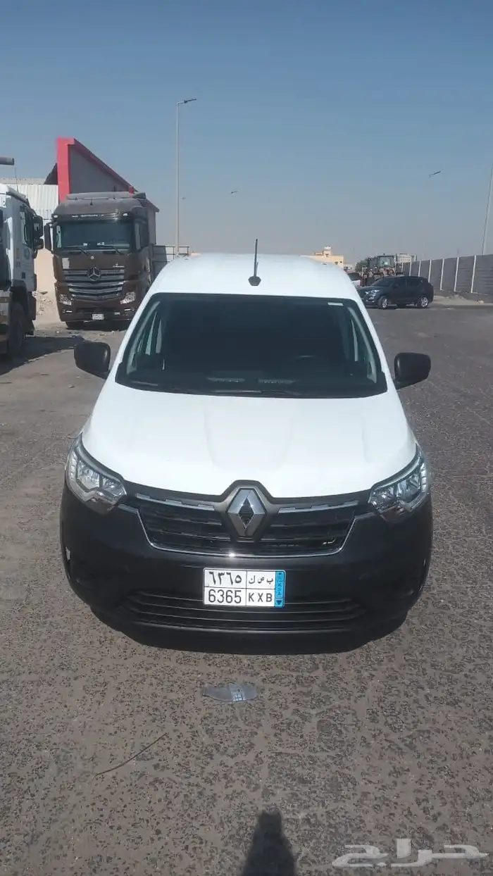 دوكر رينو 2023 1