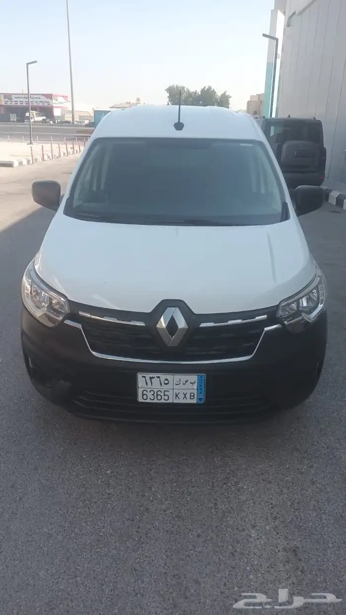 دوكر رينو 2023 2