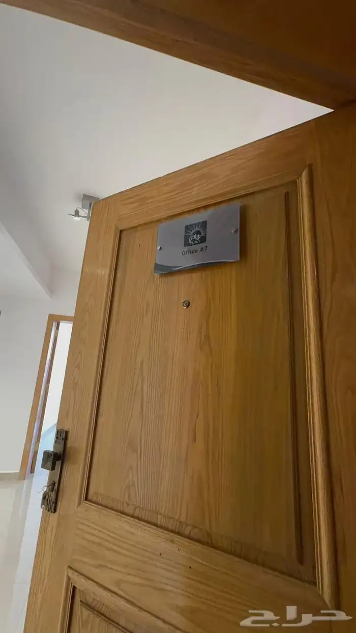 للايجار مكتب بشارع البترجي بجدة 3