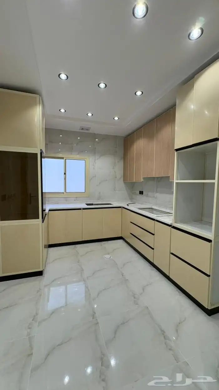 شقق 4 غرف وصاله للبيع بحي البوادي 14