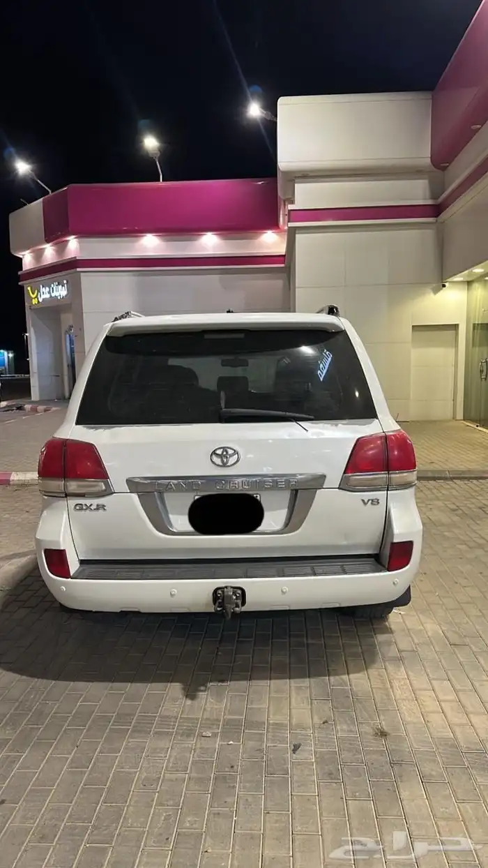 لاندكروزر 2011 1