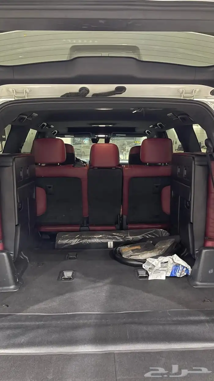لكزس LX 570 بلاك اديشين 2020 16