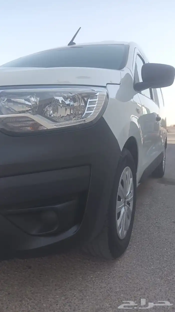 دوكر رينو 2023 5