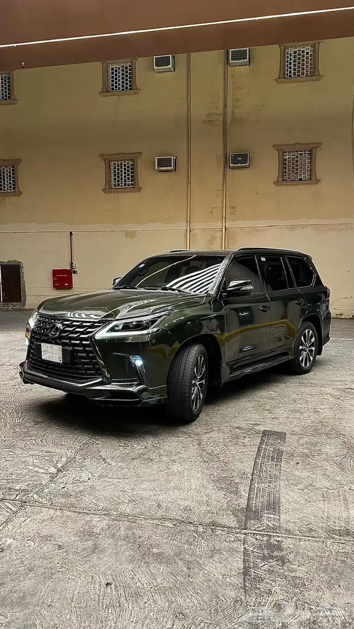 جيب لكزس 2021 بلاك ايديشن 0