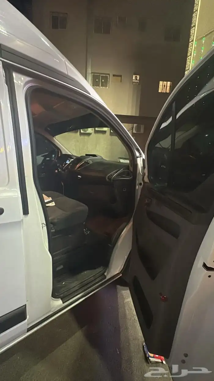 فورد باص ديزل بضاعه 2023 ثلاجه تبريد للإيجار 7