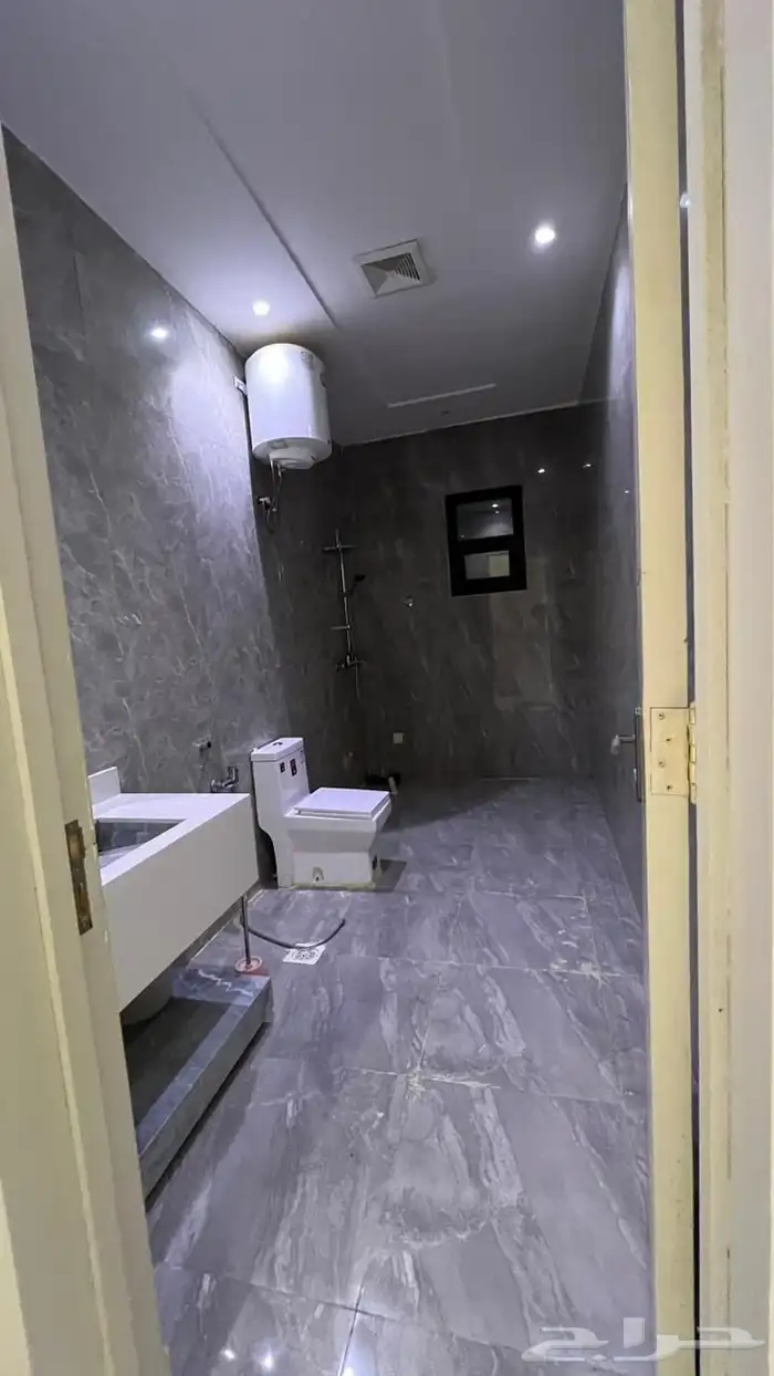 فيلا للإيجار حي تنال الرمال 36