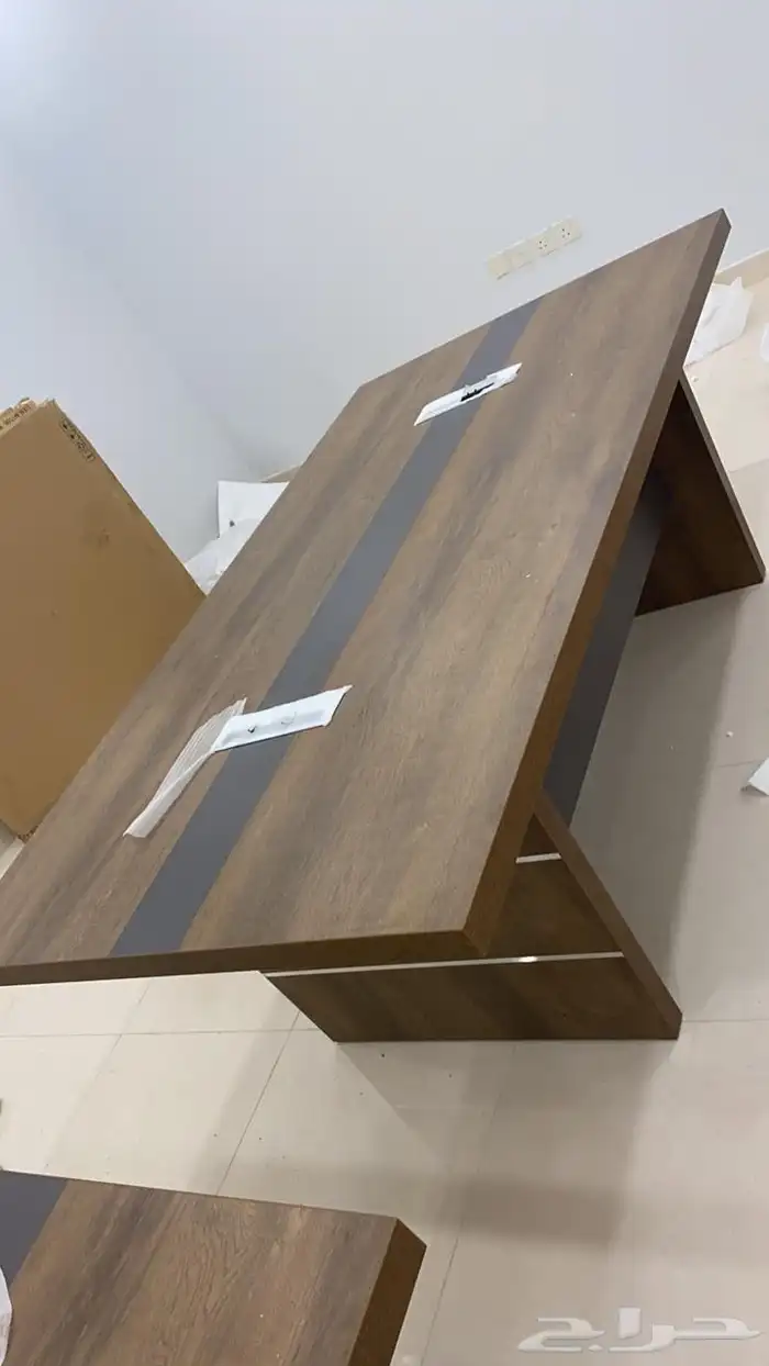 جديد مكاتب كراسي طاوله إجتماعات و مكتب طقم مدير و كنب جلد 35