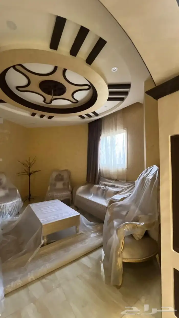 فيلا دورين وملحق  وثلاث شقق خلفية مدينة أبها المحاله 13