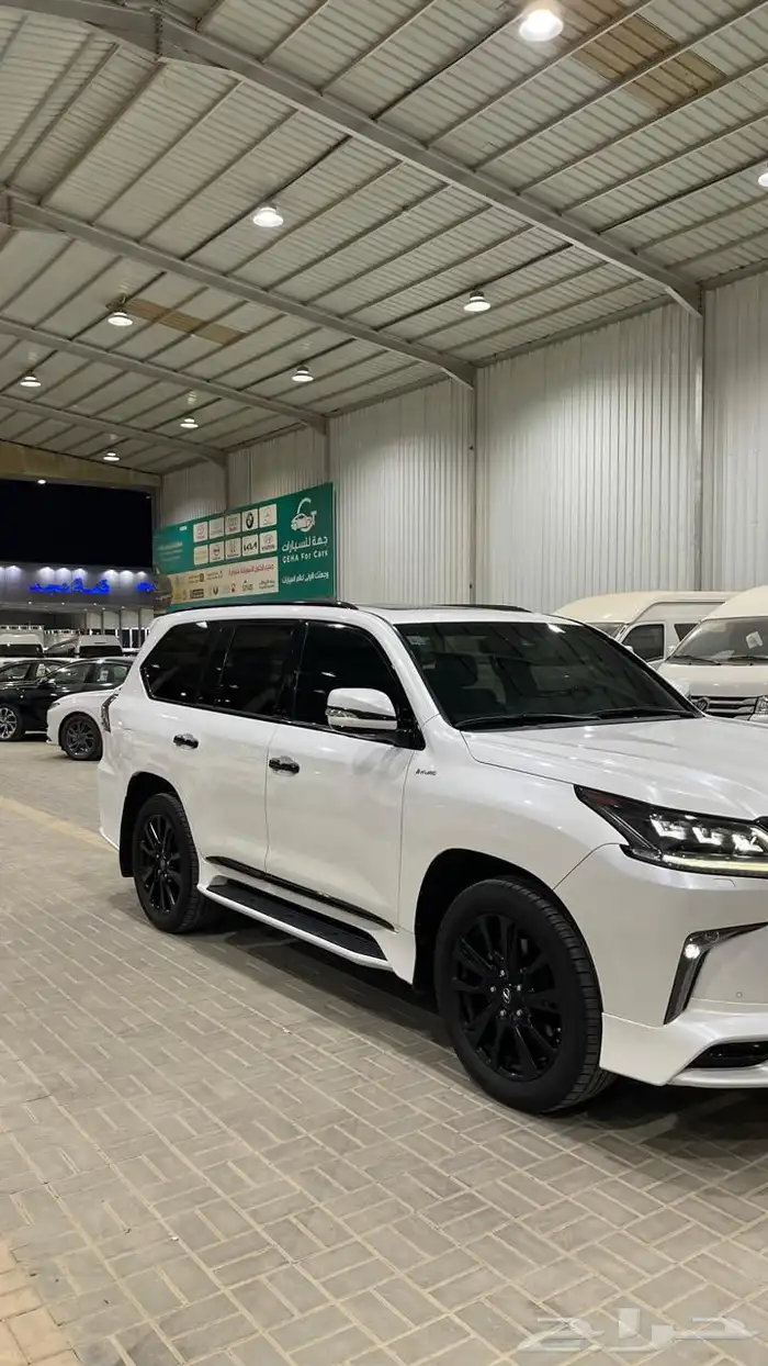 لكزس LX 570 بلاك اديشين 2020 20