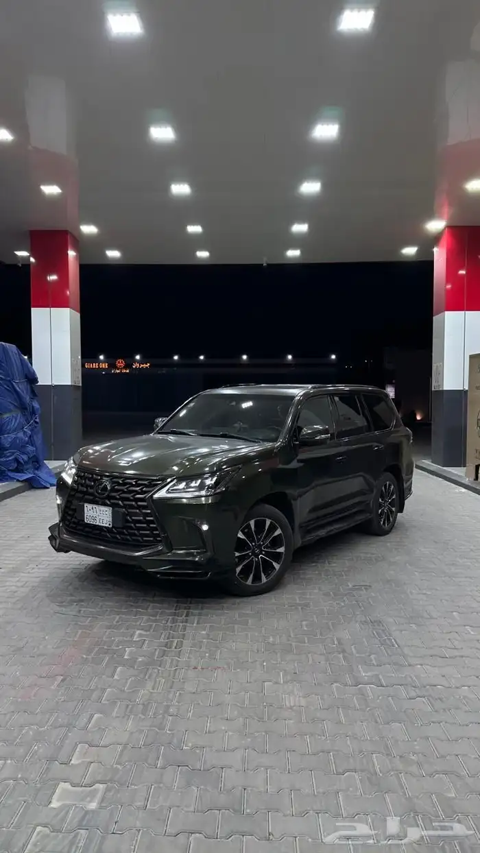 جيب لكزس 2021 بلاك ايديشن 2