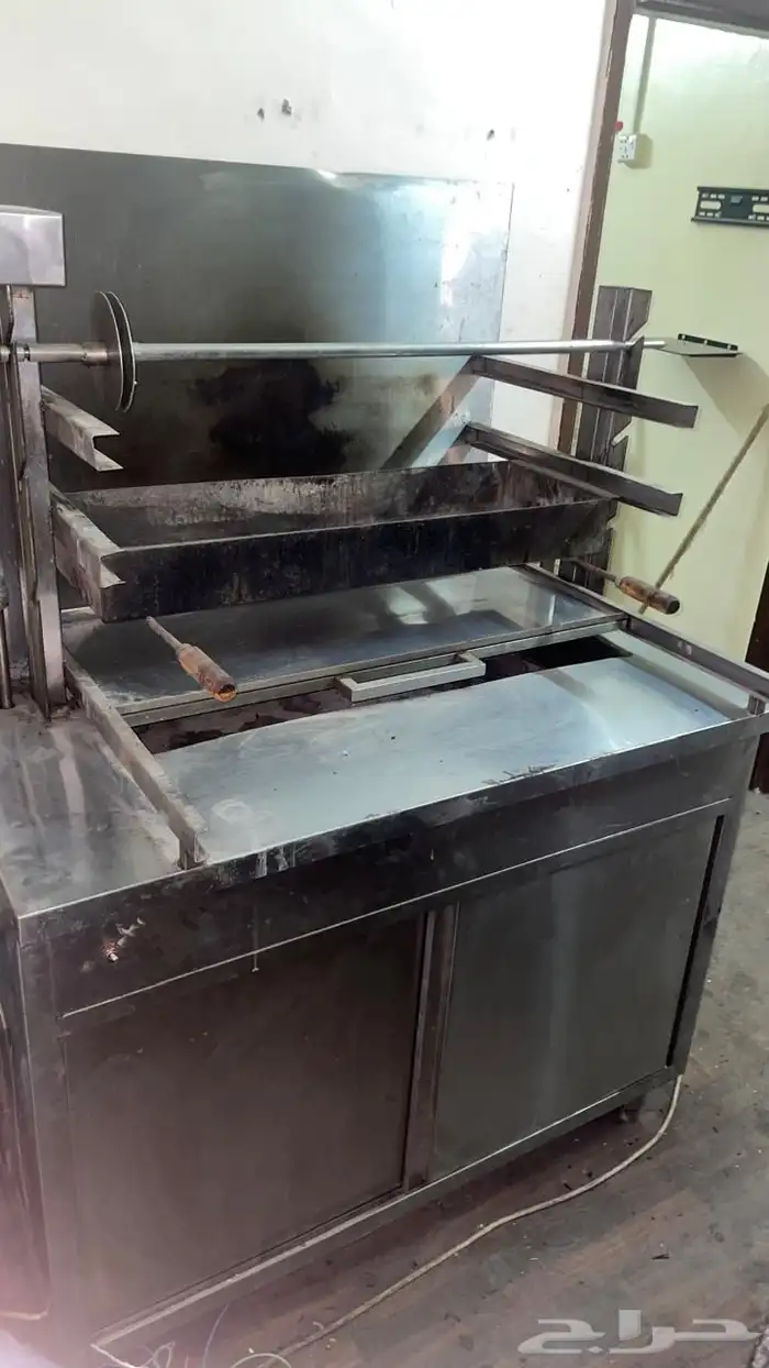 مكينة شاورما عادي وعلى الفحم للبيع 9