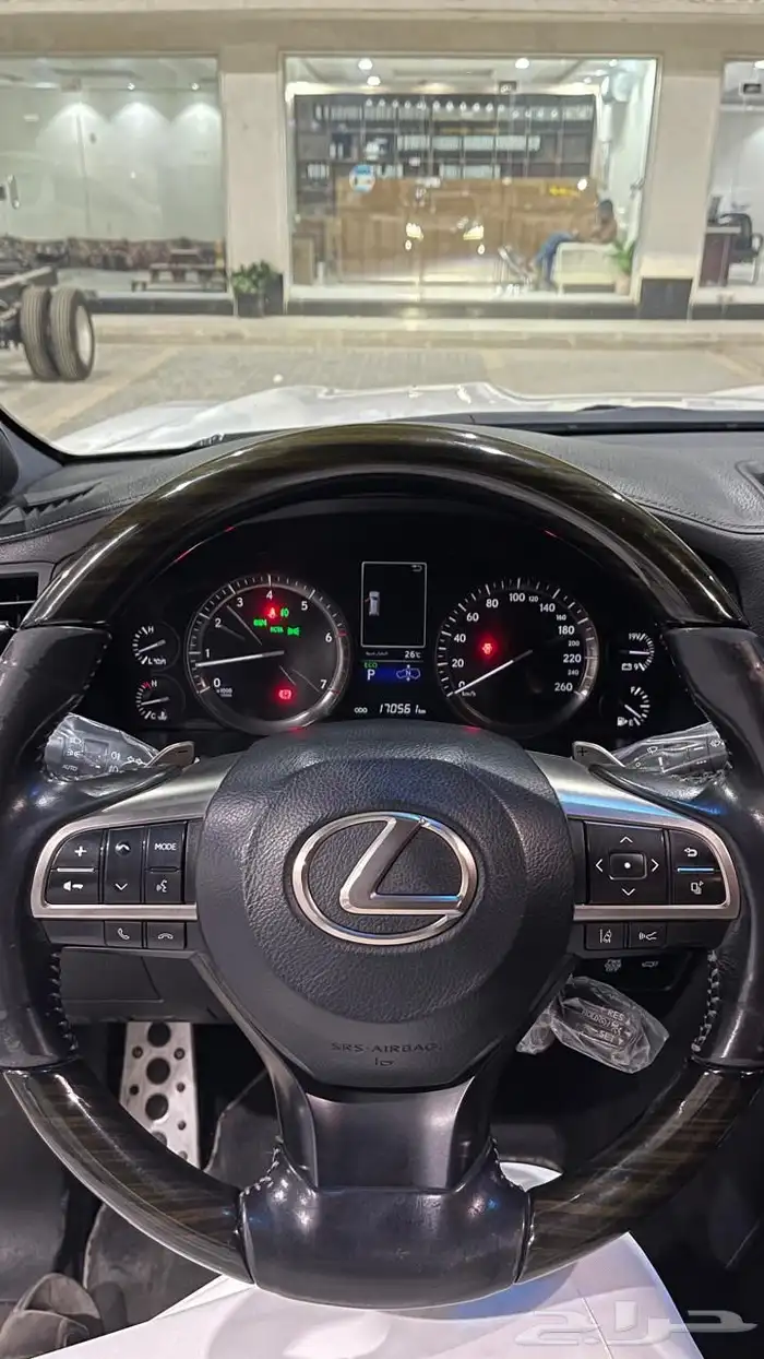 لكزس LX 570 بلاك اديشين 2020 9