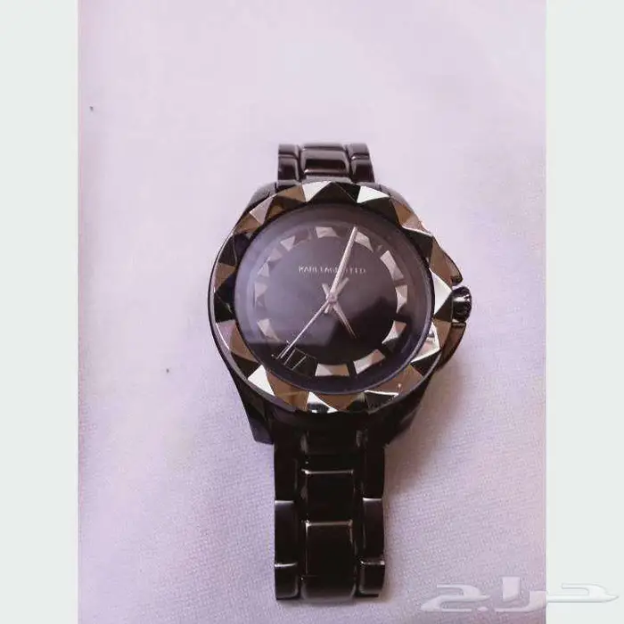 ساعة كارل لاغرفيلد امريكية نادرة 0