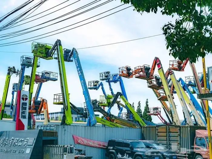 سيزرلفت للايجار مانلفت للايجار رافعة رافعة شوكية للايجار 4