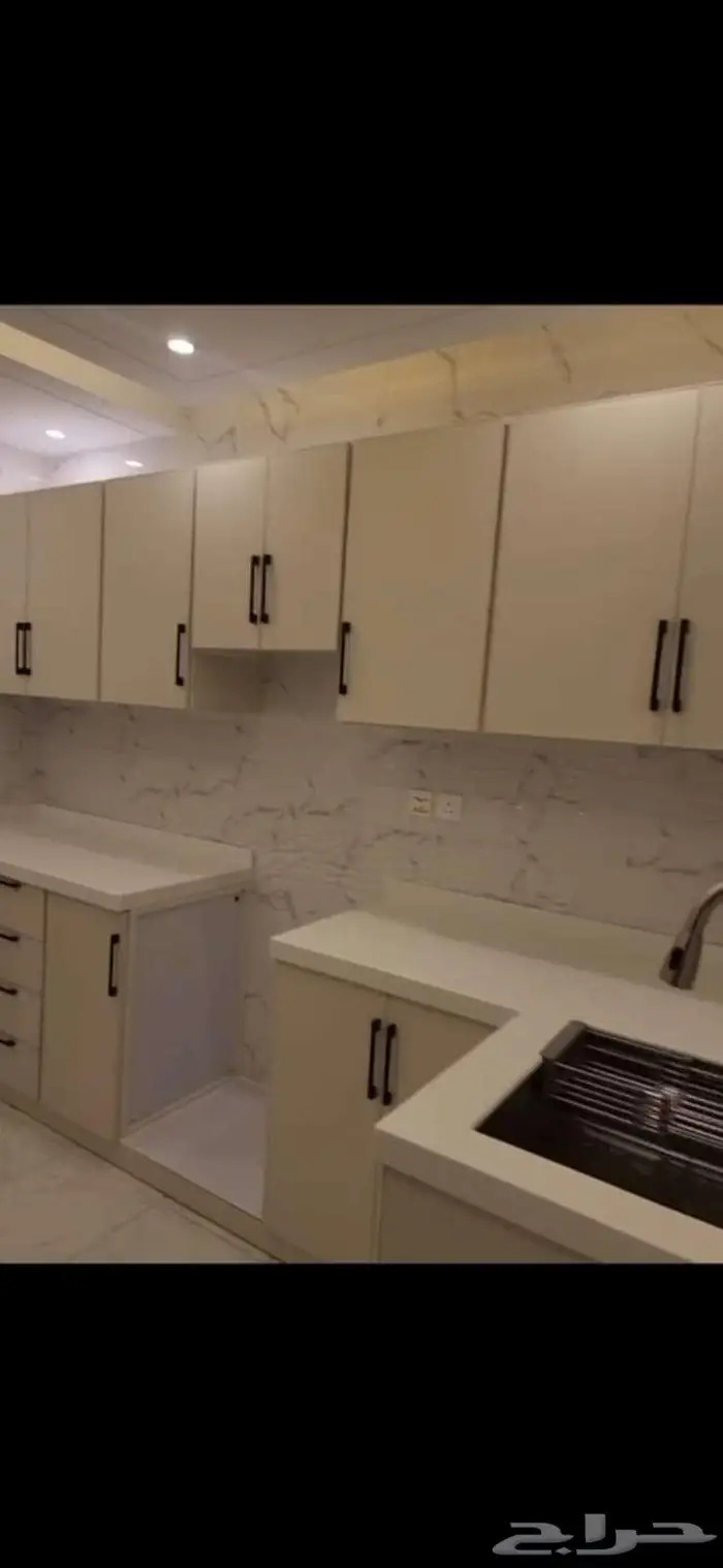 شقة جديده مع سطح غرفتين 0