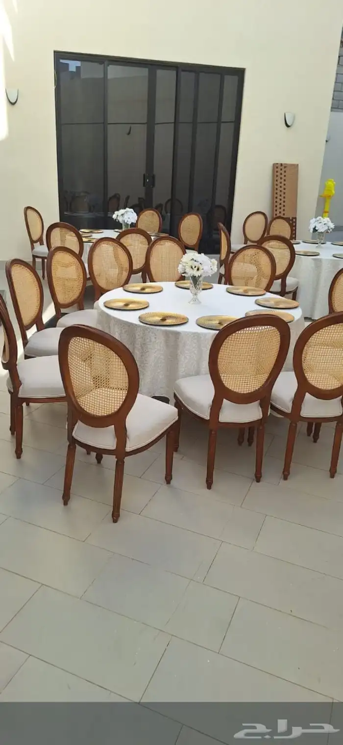 تاجير طاولات طعام كراسي صحون ملاعق تجهيز حفلات 3