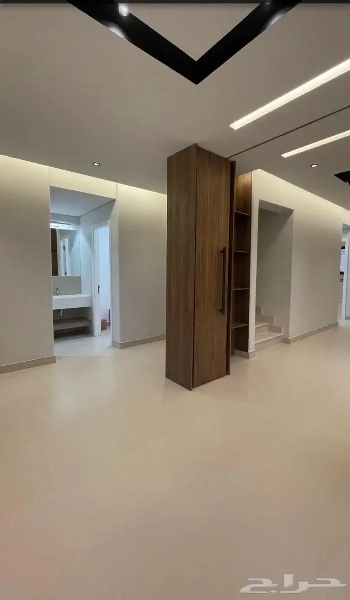 فيلا للبيع بطراز سلماني 60