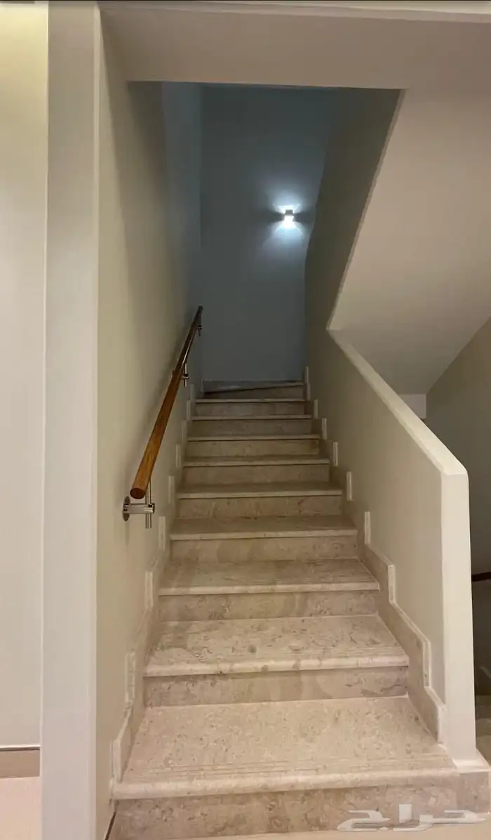 فيلا للبيع بطراز سلماني 27