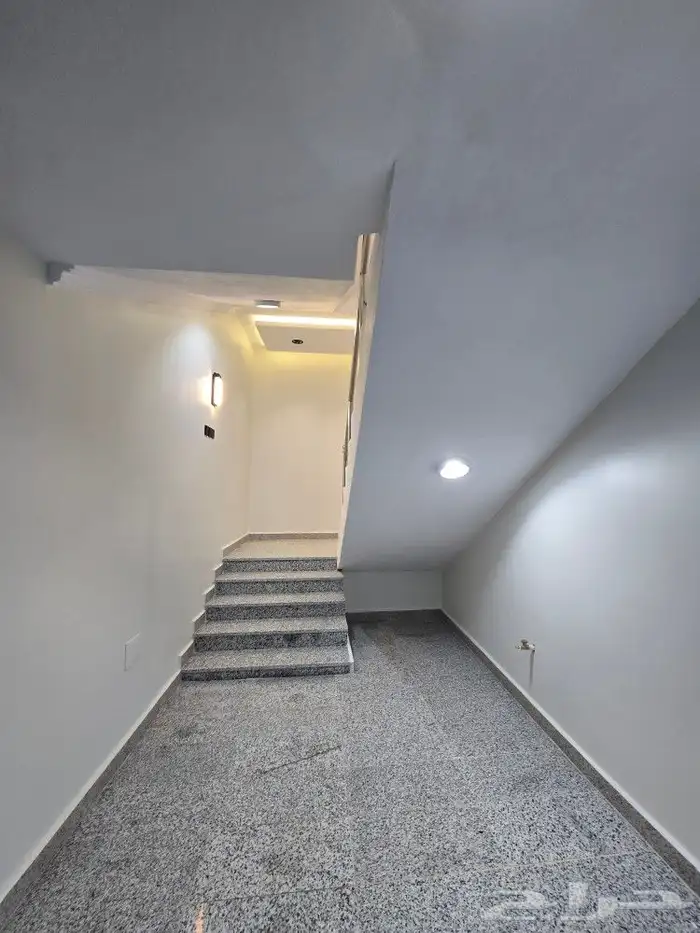 للبيع روف علوى مع ملحق VIP مدخل مستقل احد رفيده مخطط هيف 4