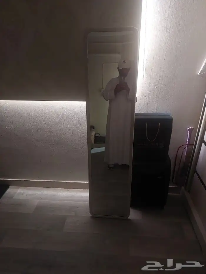 للبيع اثاث شاشه ومكيف وفرن شويه واغراض 15