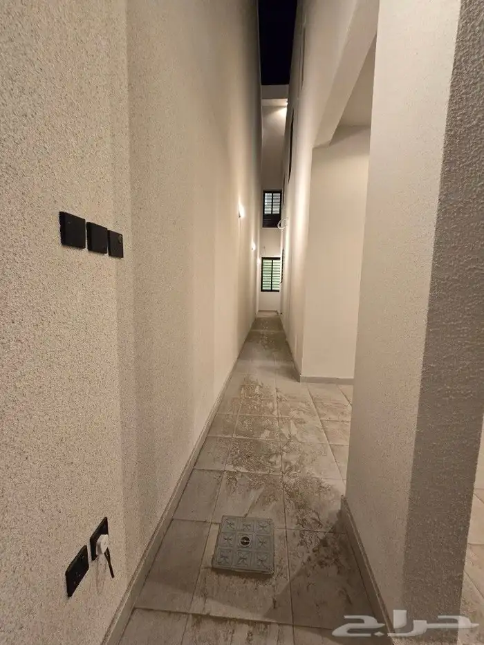 للبيع دور أرضي في عماره دورين6غرفVIP حوش مدخل سياره احدرفيده 3