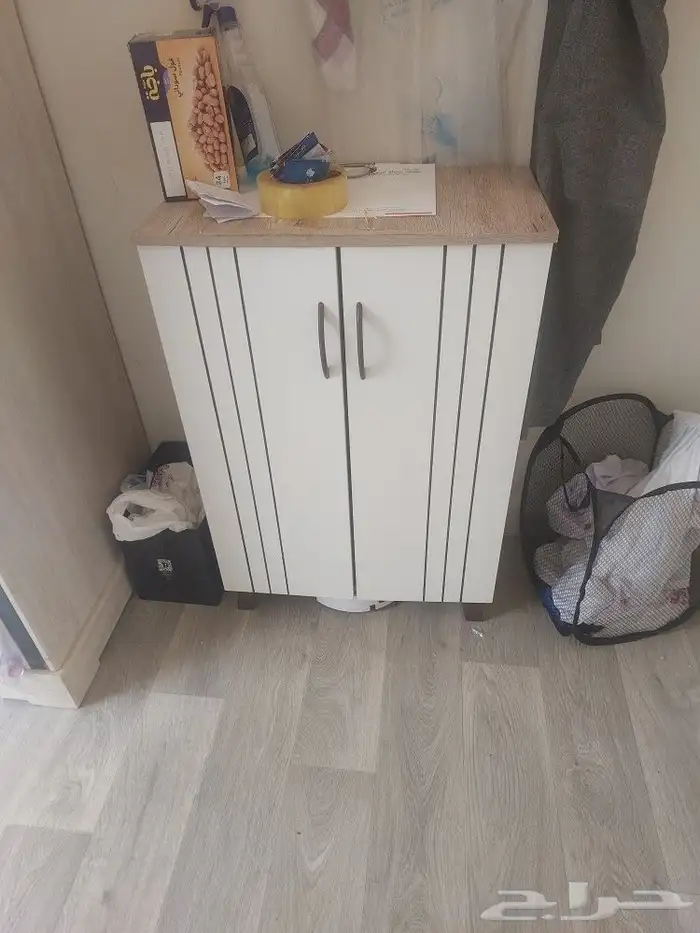 للبيع اثاث شاشه ومكيف وفرن شويه واغراض 14