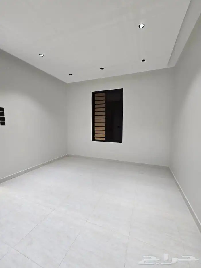 للبيع روف علوى مع ملحق VIP مدخل مستقل احد رفيده مخطط هيف 9