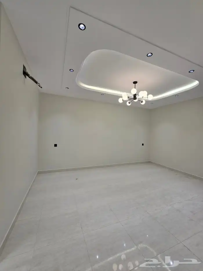 للبيع دور أرضي في عماره دورين6غرفVIP حوش مدخل سياره احدرفيده 12