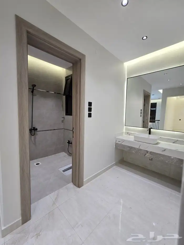 للبيع روف علوى مع ملحق VIP مدخل مستقل احد رفيده مخطط هيف 27