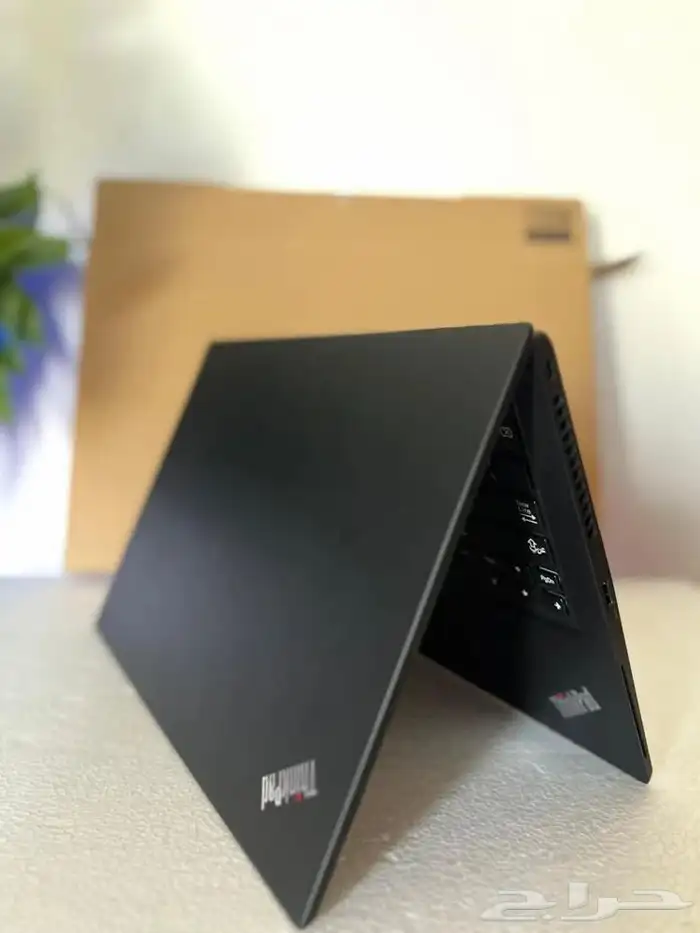 لابتوب لينوفو للأعمال المكتبية للبيع بشاشة لمس 2