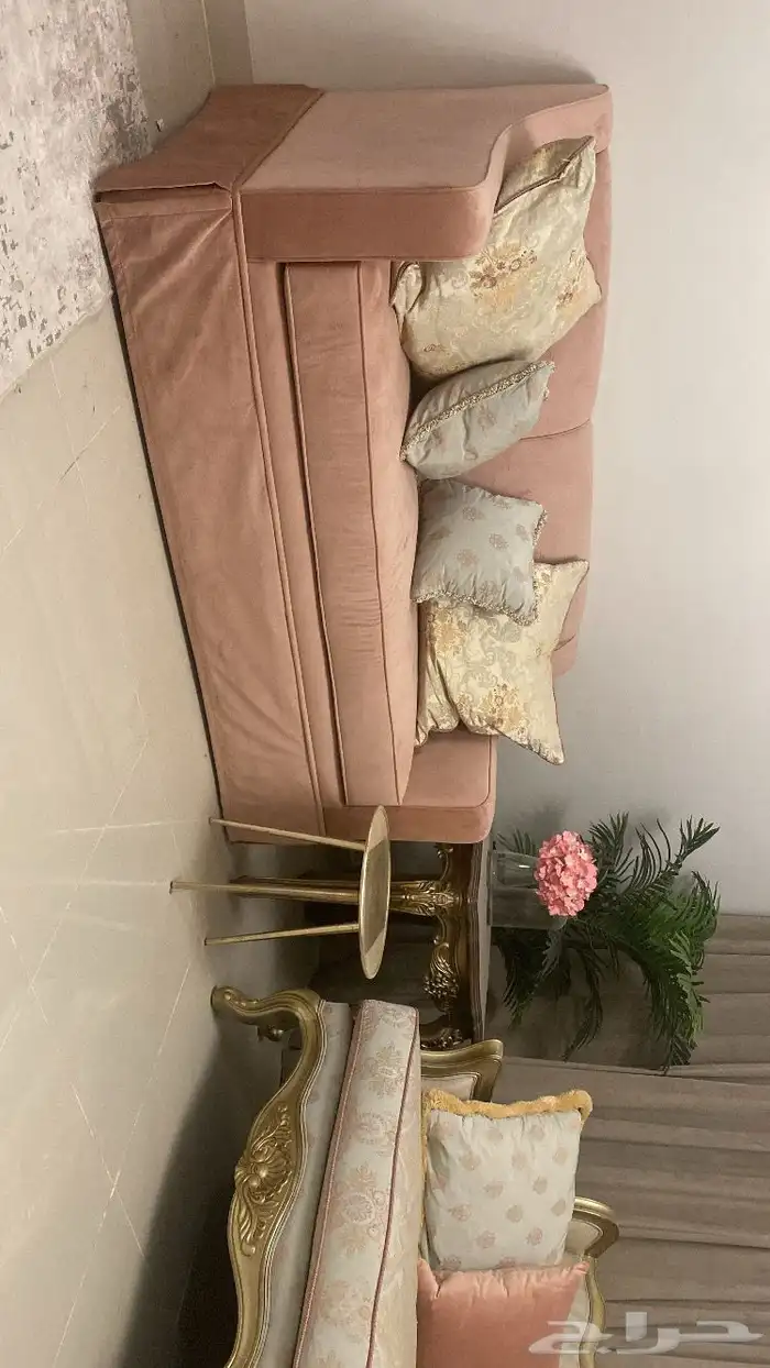 كنب كلاسيكي من مفروشات المطلق (شبه جديد) 0