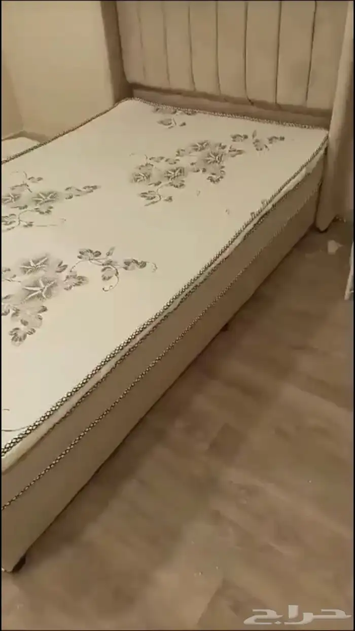 سرير مفرد للبيع 1
