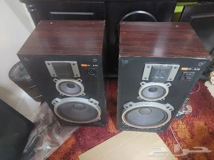 سماعات سوني قديمه فخمه 1