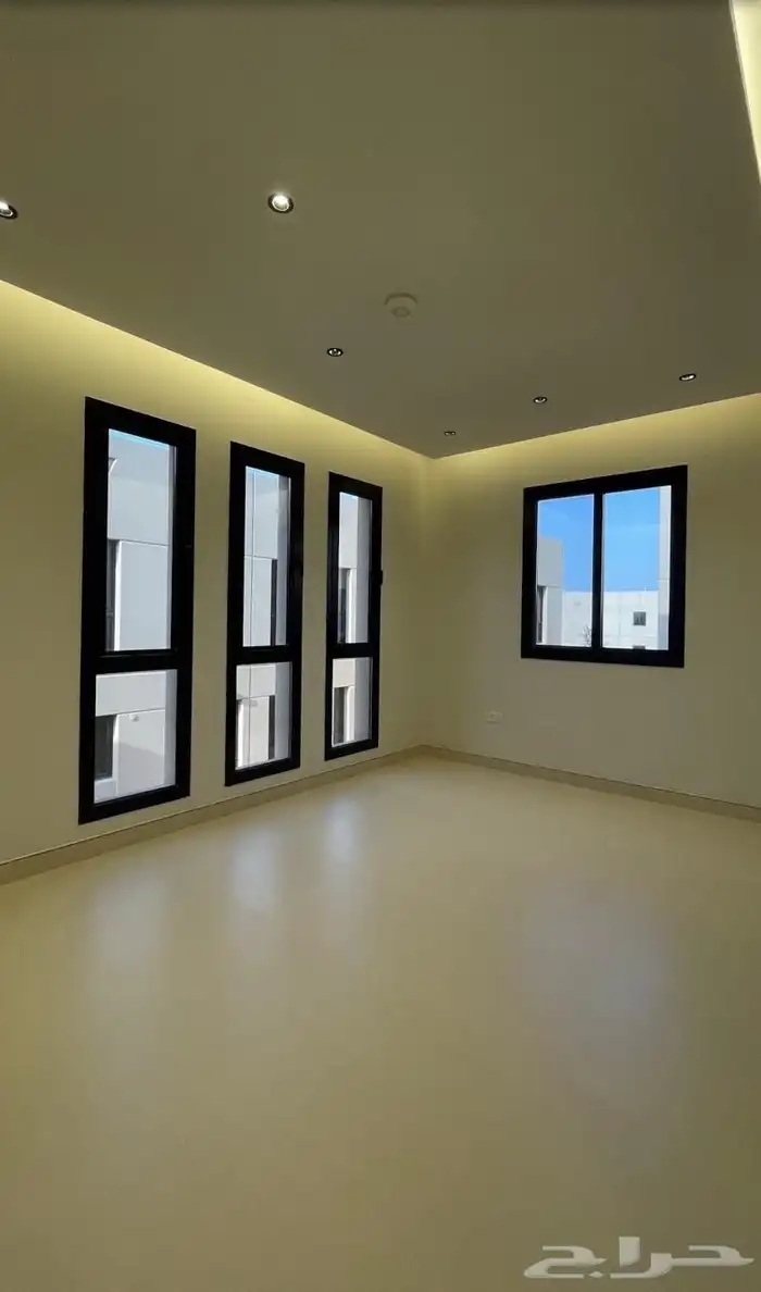 فيلا للبيع بطراز سلماني 32