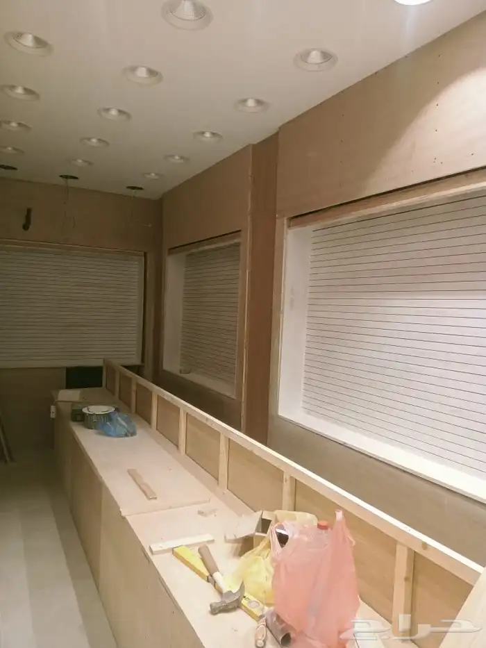 صباغ الأحساء في وشغل الابواب الحديد والخشب 8