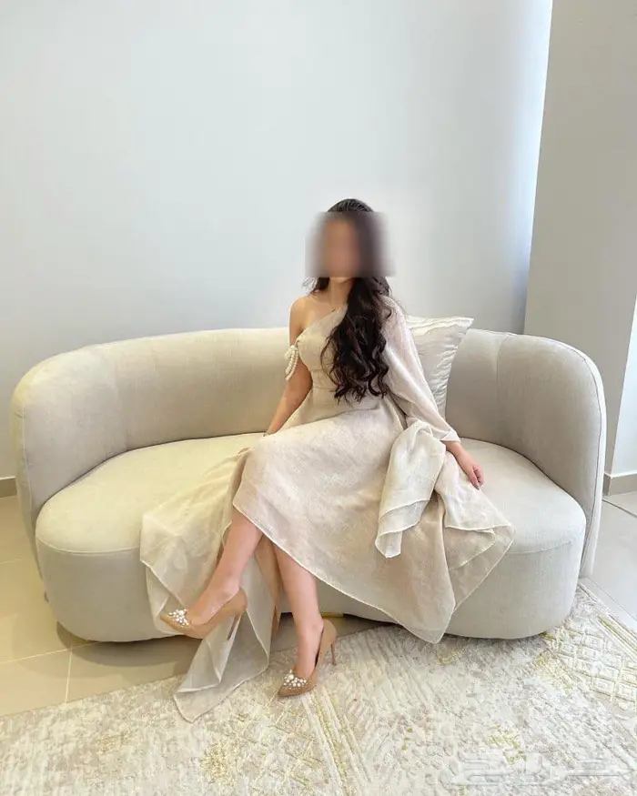 فستان للبيع مقاس سمول وميديم فخم من مصممه 1