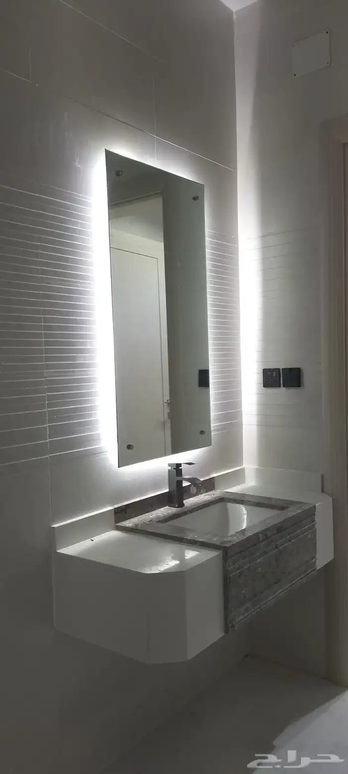 للبيع ادوار بمخطط 9 بمساحة 260 متر 25