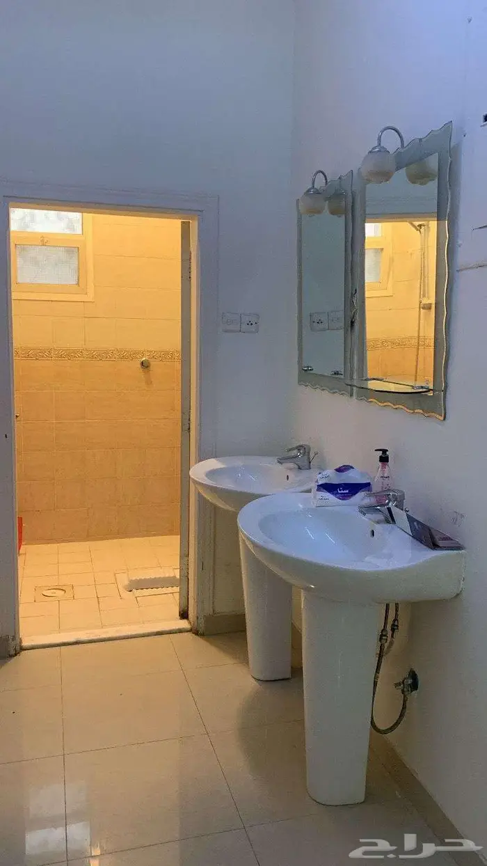 شقة للايجار 4غرف 5