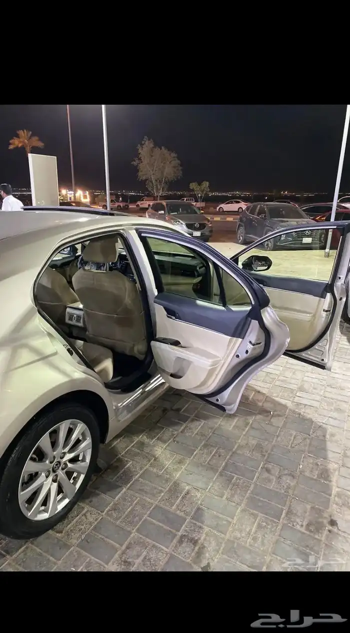 تويوتا كامري2019 4