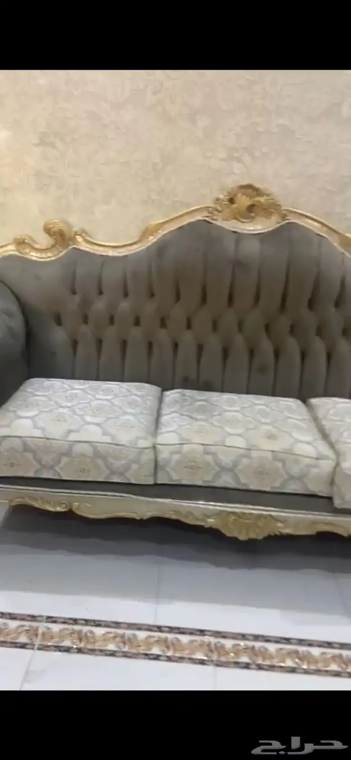 كنب تركي نظيف جدا وسجاد تركي وكنب ارضي 1