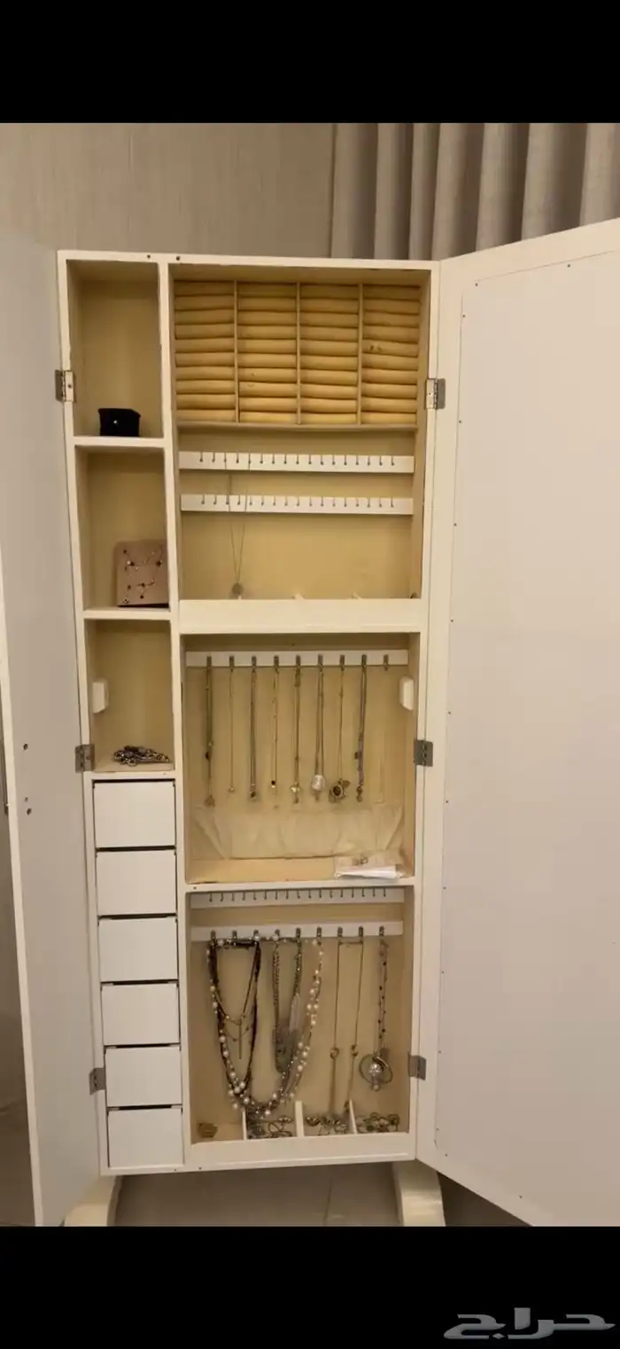 دولاب اكسسوارات 1