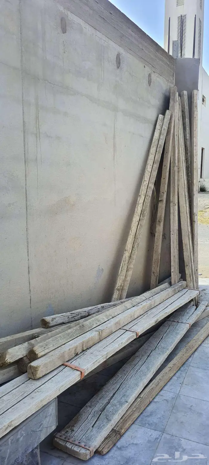مرابيع خشب وسقاله للبيع 0