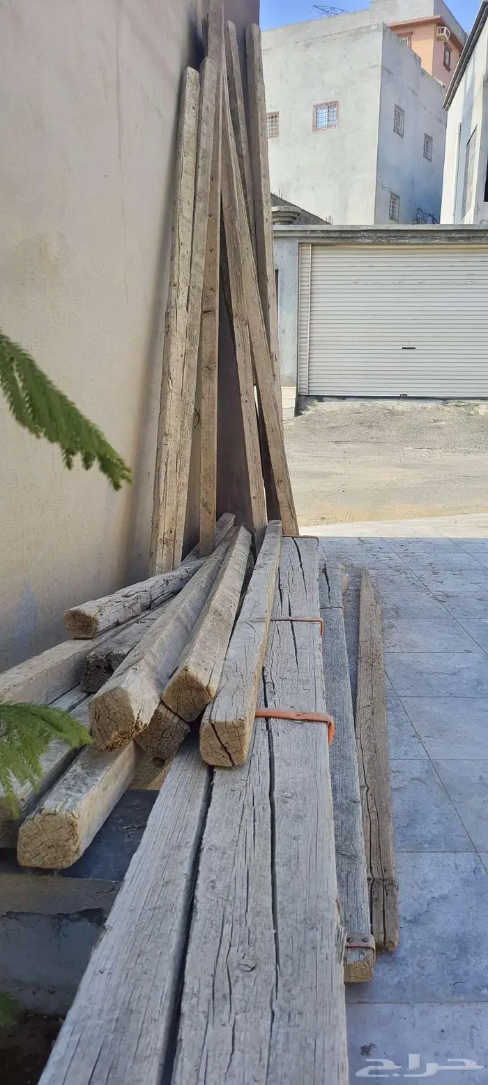 مرابيع خشب وسقاله للبيع 1